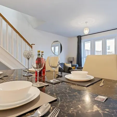 Luxury Birmingham City Centre Townhouse With Free Parking - Sleeps 4 - Perfect For Contractors, Business Travellers, Families And Other Groups - Near Bullring, Newstreet, Selfridges, Nec, Nia & Birmingham Airport Exterior photo